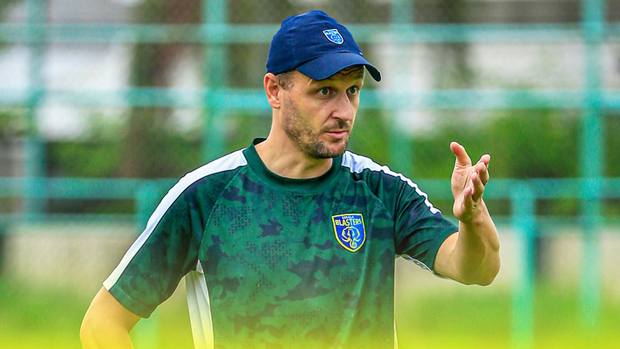 It will be a shame to stop the league in the middle of a season, says Ivan Vukomanovic ahead of OFC vs KBFC