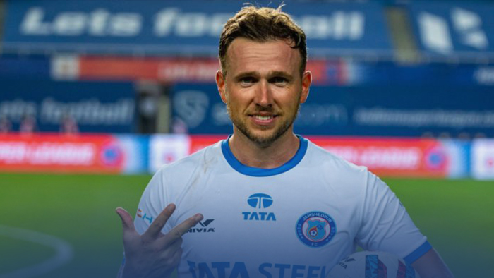 Mumbai City confirm the signing of Scottish midfielder Greg Stewart